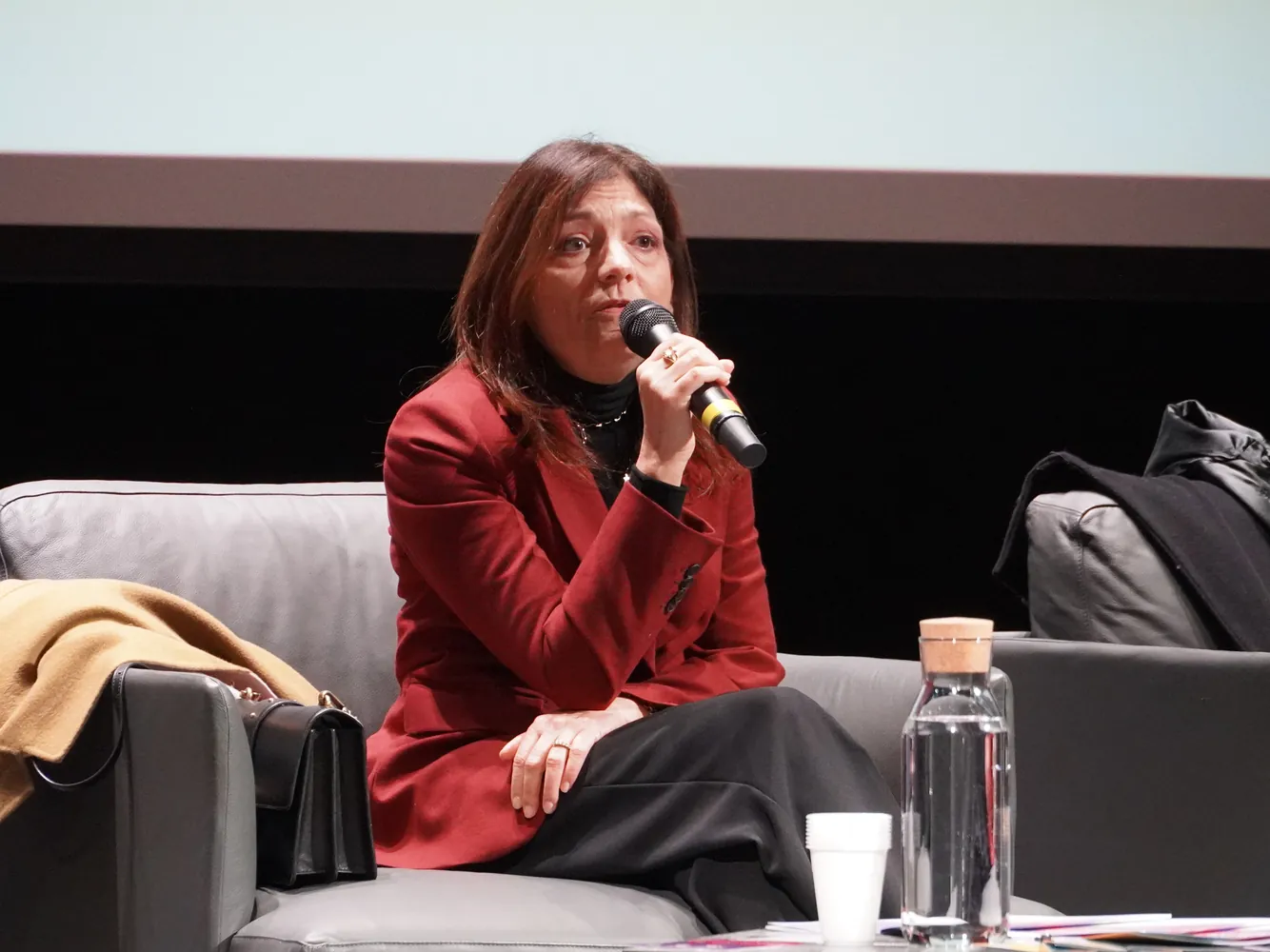 Foto dell’inaugurazione del Meeting del Volontariato 2025 "Il Coraggio della Speranza" 12 Dicembre 2025 ore 9:30 Elisabetta Vaccarella, assessora alla Giustizia e al Benessere Sociale e ai Diritti Civili Comune di Bari